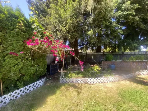 33671 Se Maple Street Scappoose OR 97056