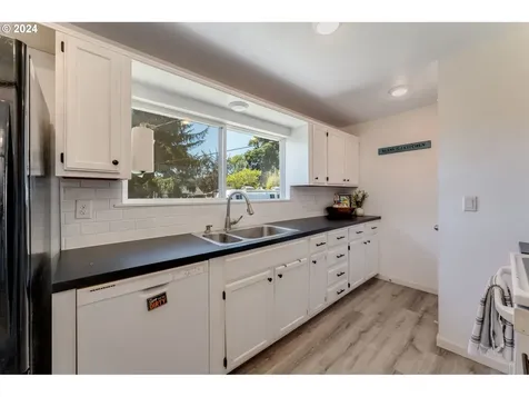 127 Se James Street Camas WA 98607