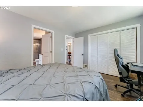 127 Se James Street Camas WA 98607