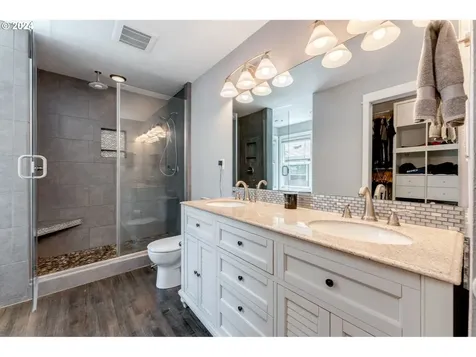 127 Se James Street Camas WA 98607