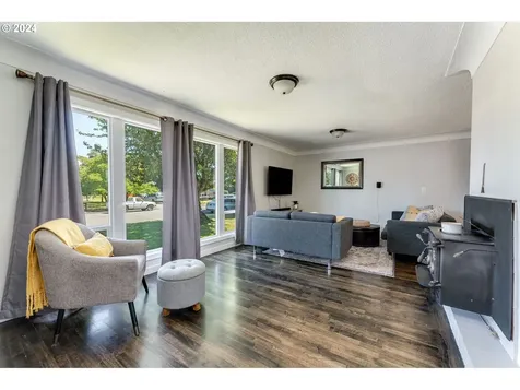 127 Se James Street Camas WA 98607