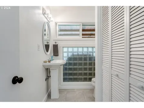 127 Se James Street Camas WA 98607