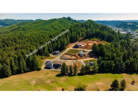 856 Masters Court Reedsport OR 97467