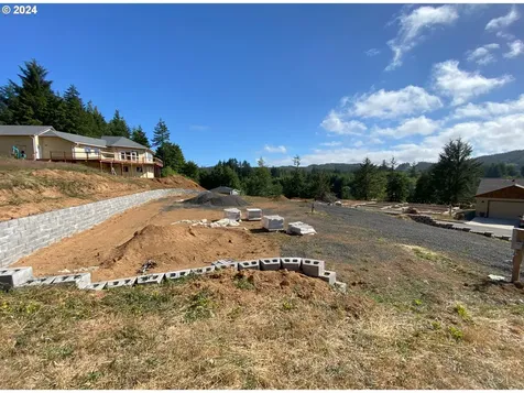 856 Masters Court Reedsport OR 97467