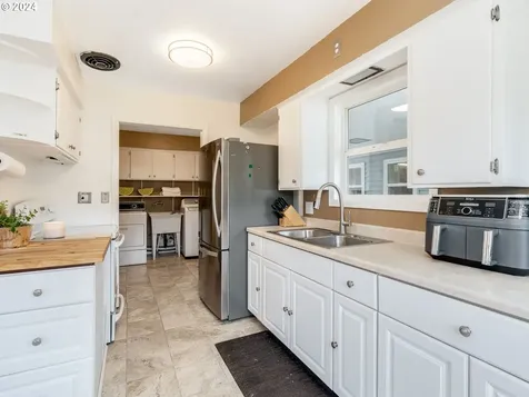3430 SE 144th Avenue Portland OR 97236
