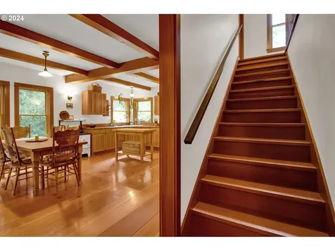 23296 Bird Haven Lane Cheshire OR 97419