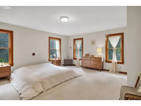23296 Bird Haven Lane Cheshire OR 97419