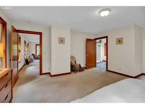 23296 Bird Haven Lane Cheshire OR 97419
