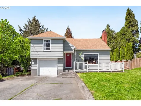 2713 Se 81st Avenue Portland OR 97206