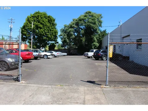 5409 SE Francis Street Portland OR 97206