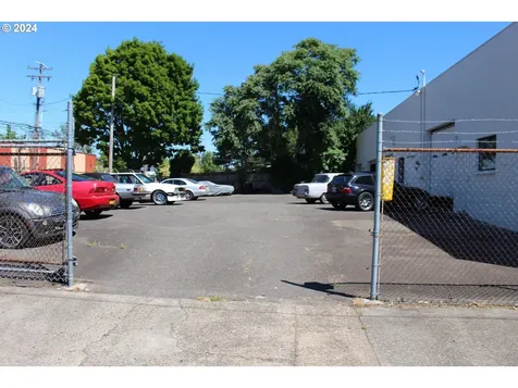 5409 SE Francis Street Portland OR 97206