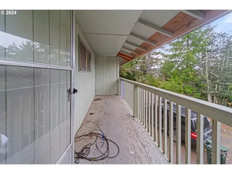 613 Crestview Drive Reedsport OR 97467