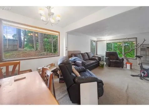 613 Crestview Drive Reedsport OR 97467