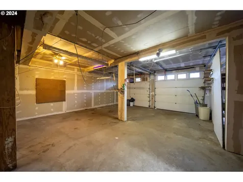 613 Crestview Drive Reedsport OR 97467