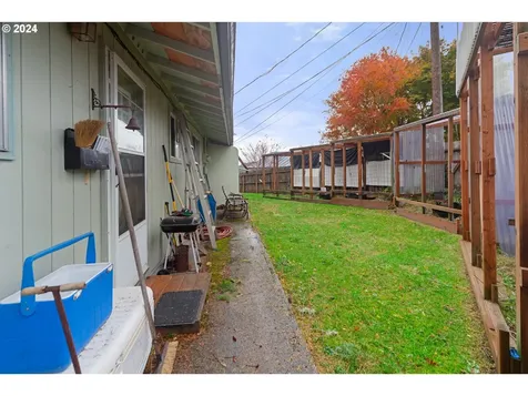 613 Crestview Drive Reedsport OR 97467