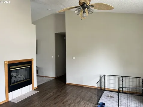952 W Ridgeway Avenue Hermiston OR 97838