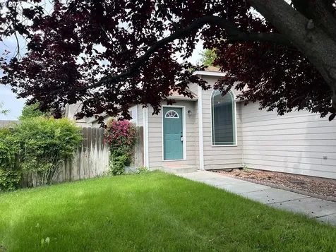 952 W Ridgeway Avenue Hermiston OR 97838