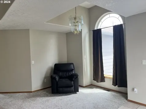 952 W Ridgeway Avenue Hermiston OR 97838