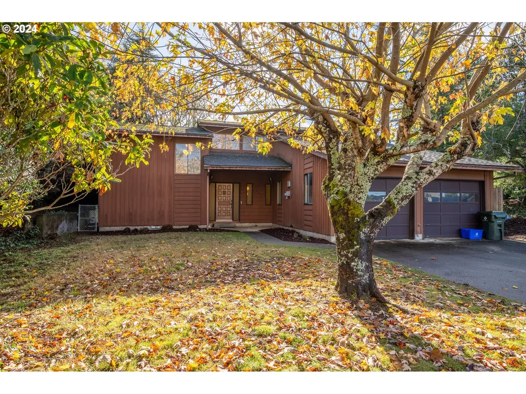 2395 Wall Street North Bend OR 97459