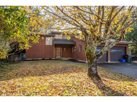 2395 Wall Street North Bend OR 97459
