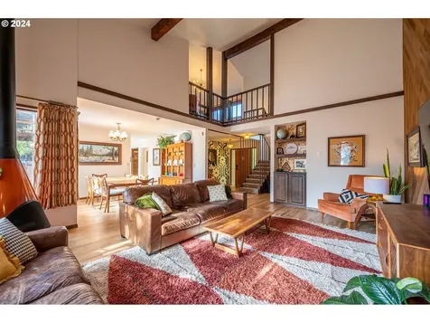 2395 Wall Street North Bend OR 97459