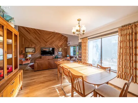 2395 Wall Street North Bend OR 97459