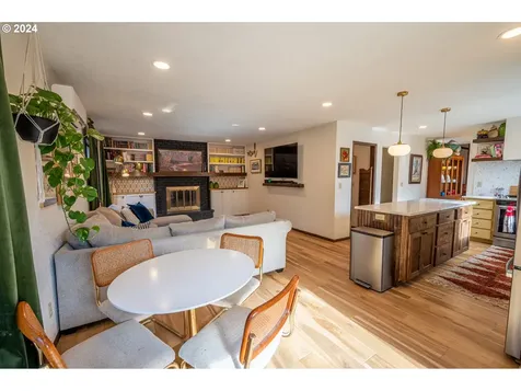 2395 Wall Street North Bend OR 97459