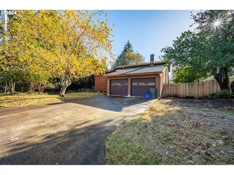 2395 Wall Street North Bend OR 97459