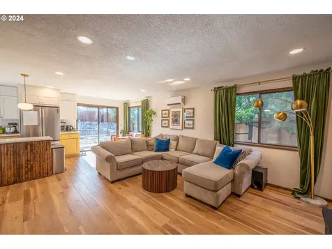 2395 Wall Street North Bend OR 97459