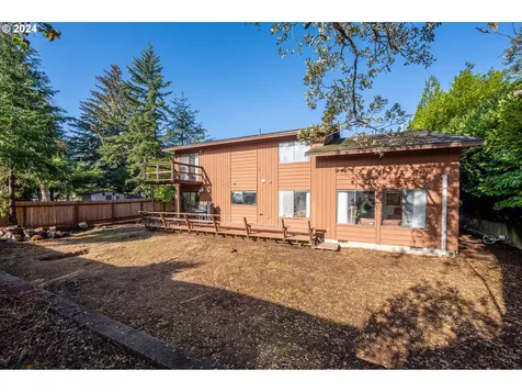 2395 Wall Street North Bend OR 97459