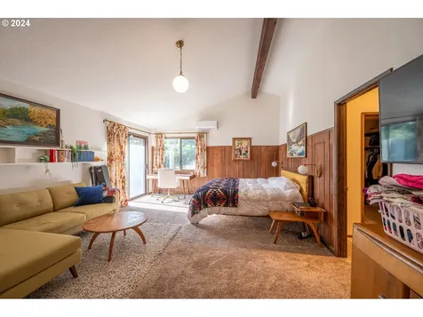 2395 Wall Street North Bend OR 97459