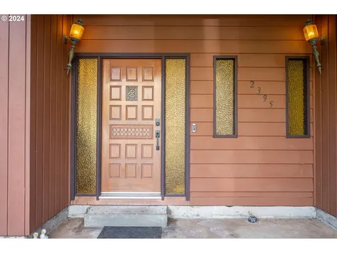 2395 Wall Street North Bend OR 97459