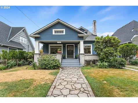 3430 Ne Couch Street Portland OR 97232