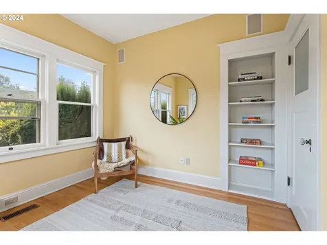3430 Ne Couch Street Portland OR 97232