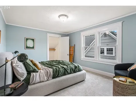 3430 Ne Couch Street Portland OR 97232
