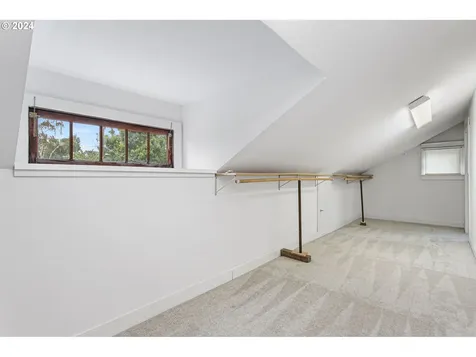 3430 Ne Couch Street Portland OR 97232