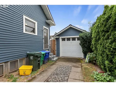 3430 Ne Couch Street Portland OR 97232
