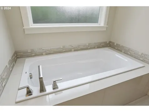 12515 NE 50th Avenue Vancouver WA 98686