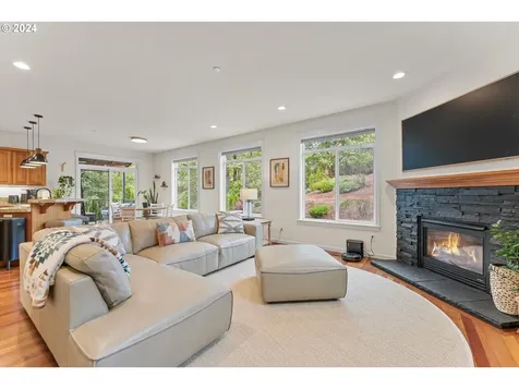 3769 NW 19th Circle Camas WA 98607