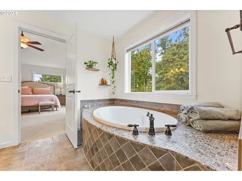 3769 NW 19th Circle Camas WA 98607