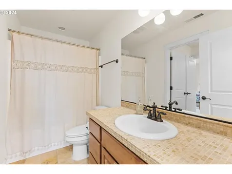 3769 NW 19th Circle Camas WA 98607