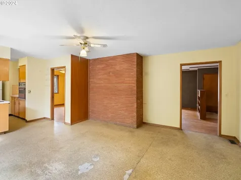 7131 Sw 12th Avenue Portland OR 97219