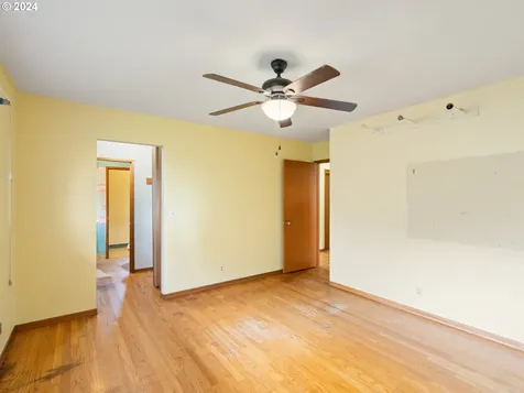 7131 Sw 12th Avenue Portland OR 97219