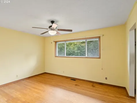 7131 Sw 12th Avenue Portland OR 97219