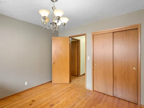 7131 Sw 12th Avenue Portland OR 97219