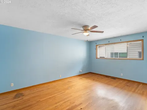 7131 Sw 12th Avenue Portland OR 97219