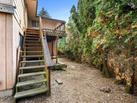 7131 Sw 12th Avenue Portland OR 97219