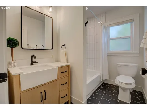 3711 Ne 66th Avenue Portland OR 97213