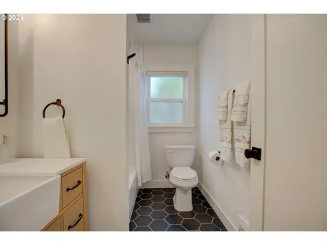 3711 Ne 66th Avenue Portland OR 97213
