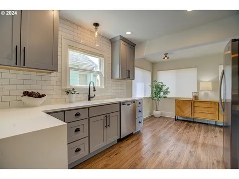 3711 Ne 66th Avenue Portland OR 97213